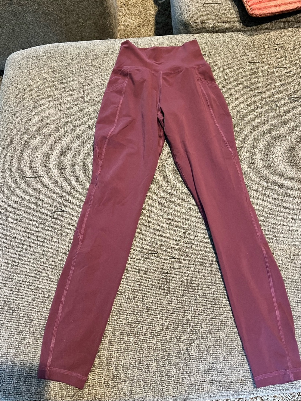 Alphalete High-Waist Leggings in Wine